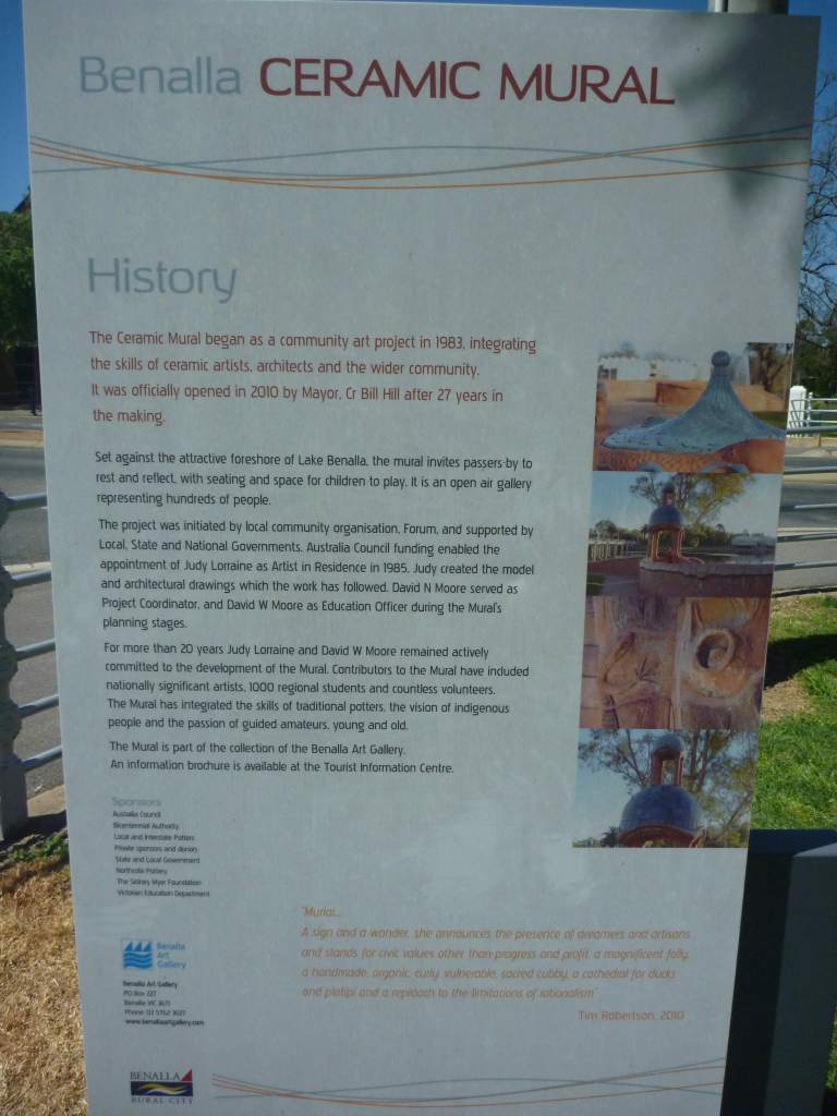 P1030551 benalla mural sign